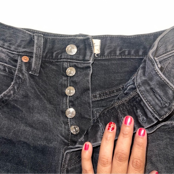 WeTheFree Black Frayed Denim Women Shorts,25 - Picture 3 of 9